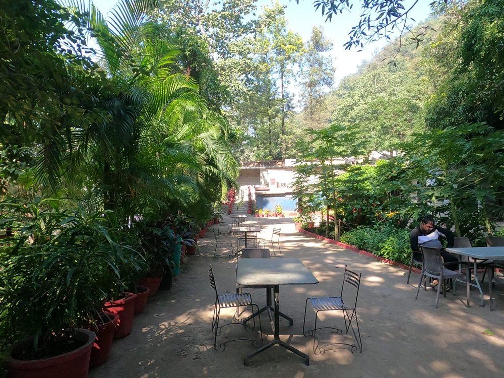 Osho Ashram encountered along the Ganga Beach Walk