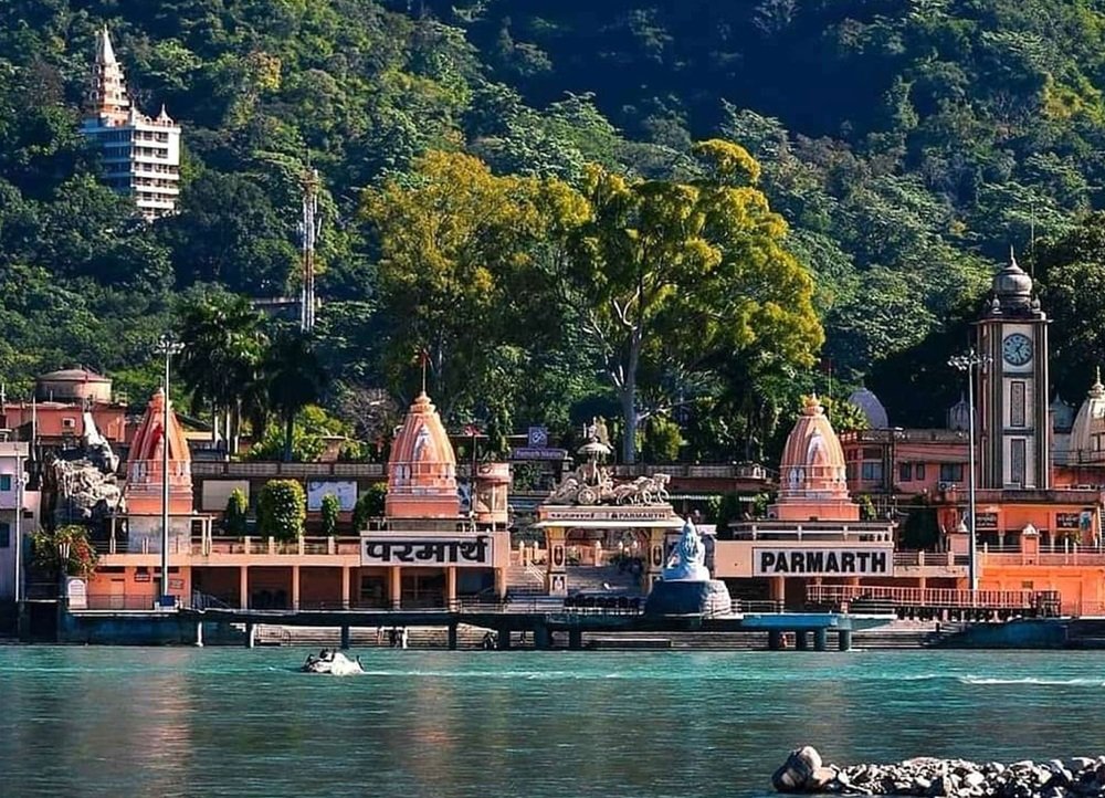 Traditional spiritual complex in Rishikesh