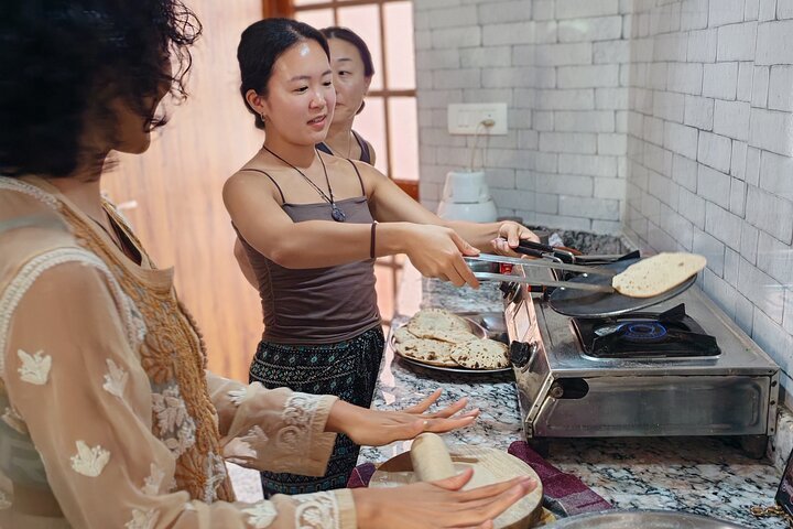 Traditional food and cultural experiences in Rishikesh